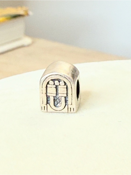 Jewelry - Sterling Silver Jukebox Charm 925 Music Bead Retro Vintage Radio Pendant